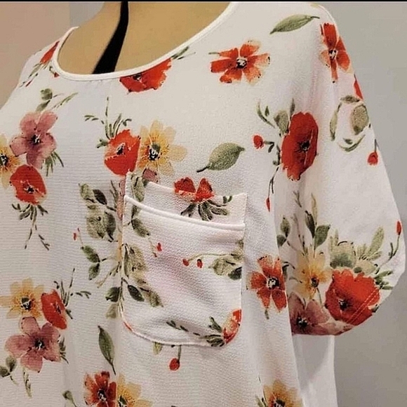 NEW 2X or 3X 'Autumn Skyes' Textured Floral Blouse - Picture 2 of 11